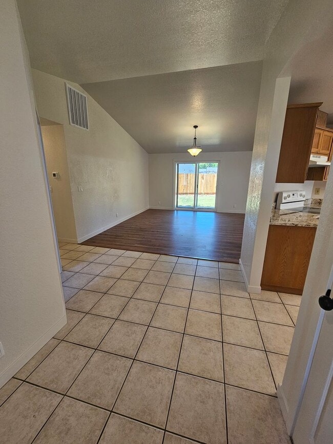 Foto del edificio - Beautiful House with Spacious Kitchen