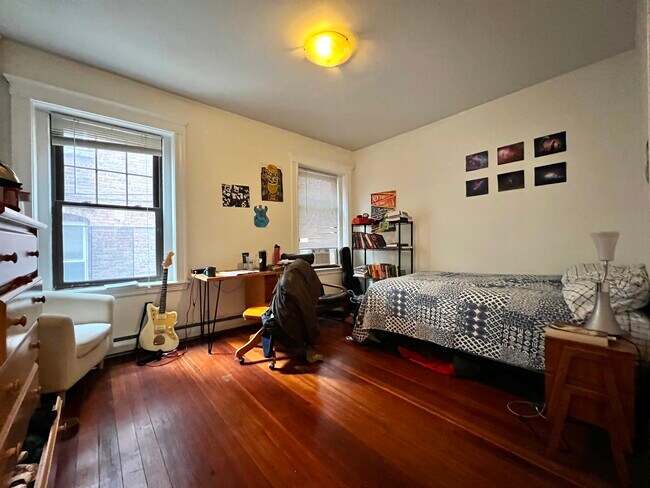 Foto del edificio - 48 Englewood Ave
