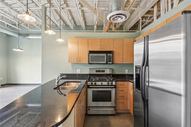 Building Photo - 5200 Peachtree Rd