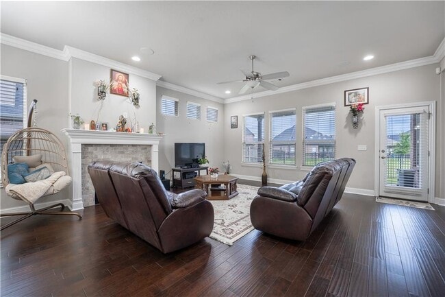 Building Photo - 4604 SW Birmingham St