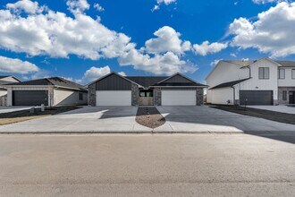 Building Photo - 2705-100 Zulu St