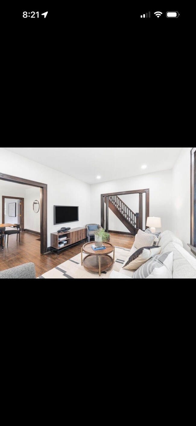 Foto del edificio - 6390 Meis Ave
