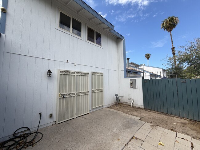 Building Photo - 4078 Gold Coast Dr