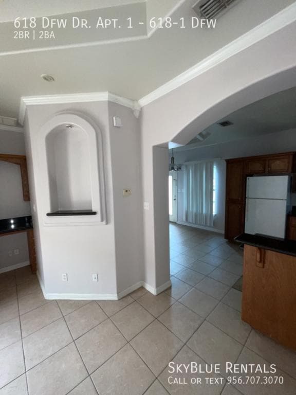 Foto del edificio - 618 DFW Dr