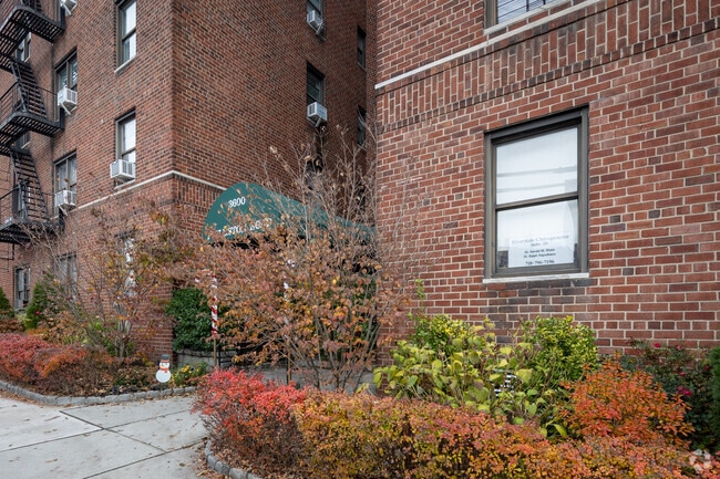 Entrance - The Van Buren
