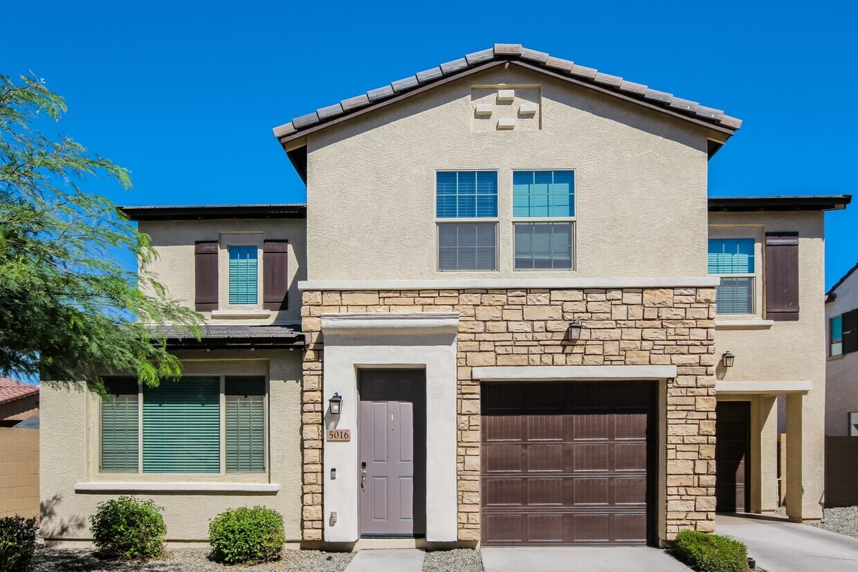 Foto principal - 5016 N 189th Gln