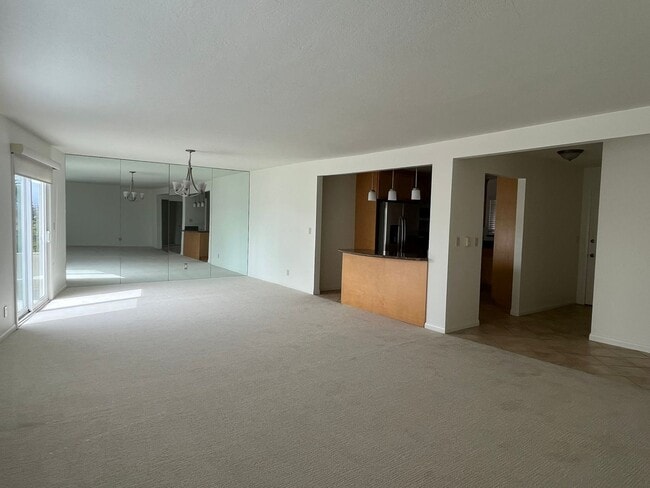 Building Photo - FANTASTIC CONDO IN THE HEART OF BELMONT SH...