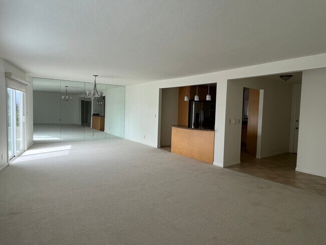 Foto del edificio - FANTASTIC CONDO IN THE HEART OF BELMONT SH...
