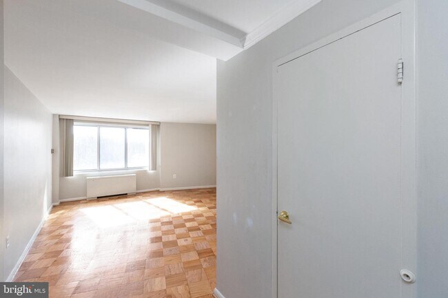Foto del edificio - 10201 Grosvenor Pl