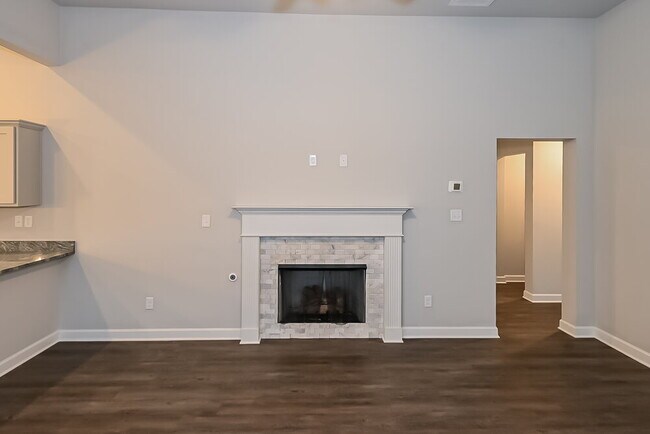 Foto del edificio - 8105 Aiden Rd