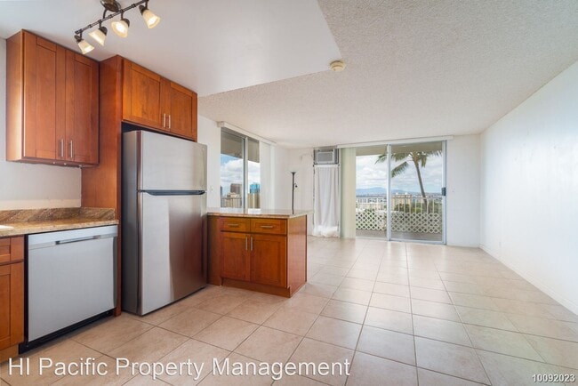Building Photo - 1 br, 1.5 bath House - 670 Prospect St #501