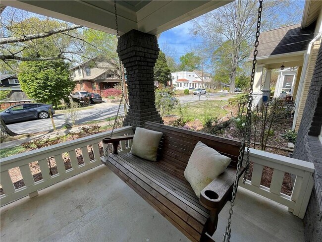 Foto del edificio - 204 Cambridge Ave