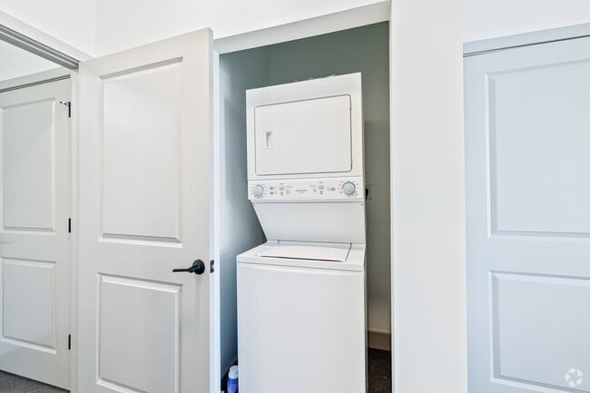 1BR, 1BA - 614SF - Laundry - Sphere