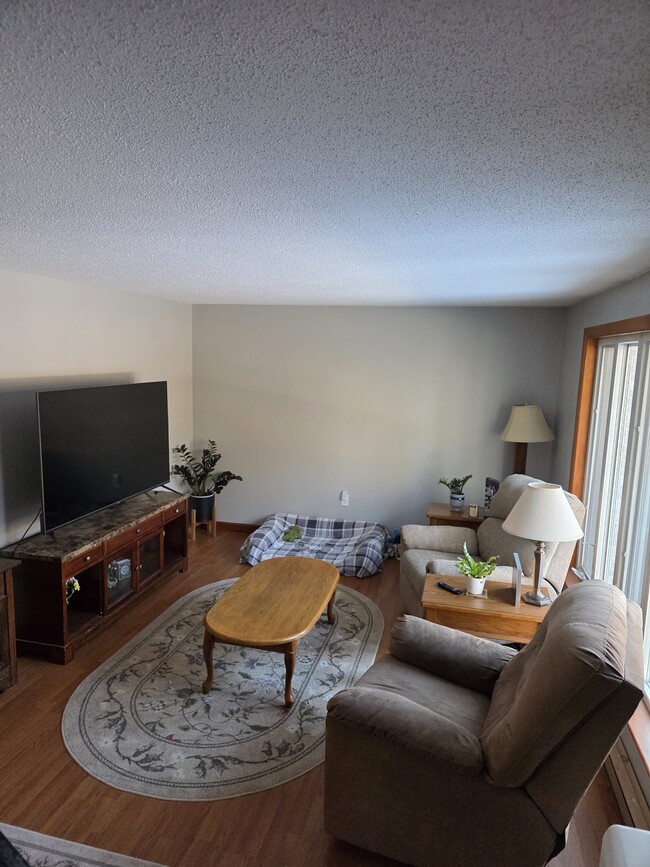 Building Photo - 39 Villa Rd