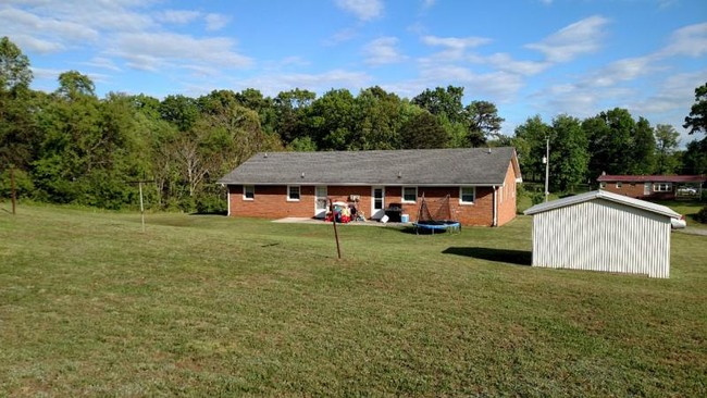 Building Photo - 5765 Bethlehem Rd