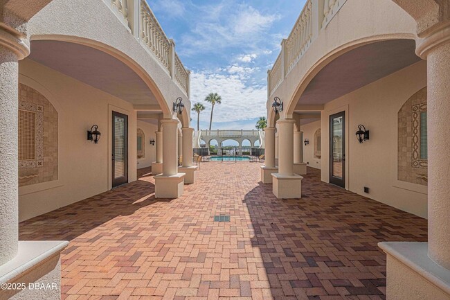 Building Photo - 5090 Riverside Dr