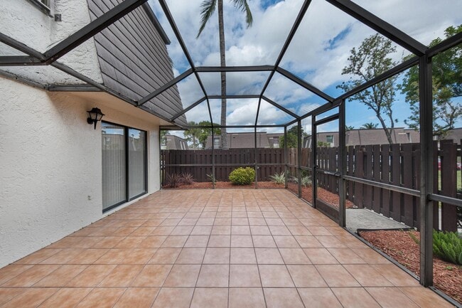 Building Photo - 2508 NW 99th Ave