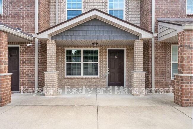 Foto del edificio - 301 Landrum Pl