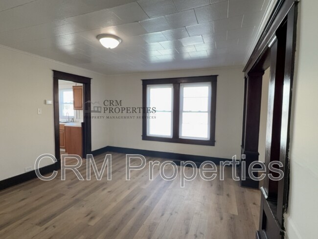 Foto del edificio - 718 W Monroe St
