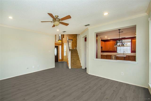 Building Photo - 6120 Mt Vernon Dr