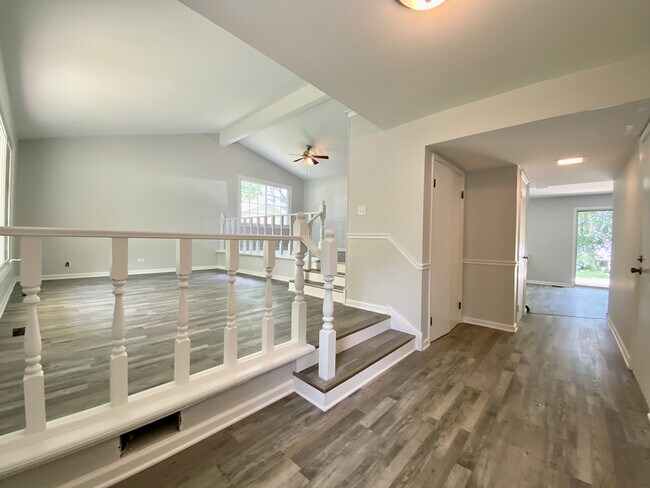 Foto del edificio - 1233 Brook Ln