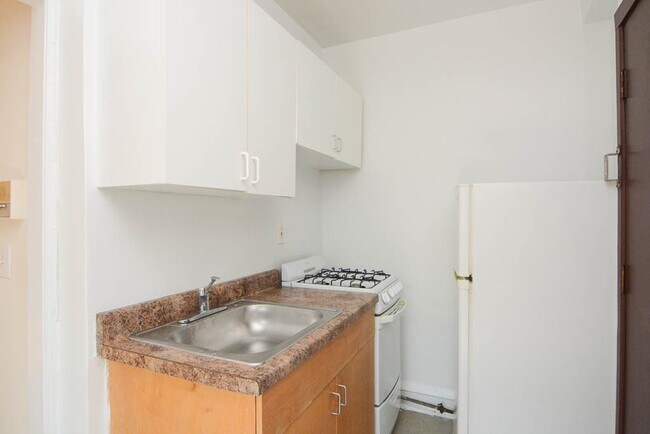 Foto del edificio - 3300 W Schubert Ave