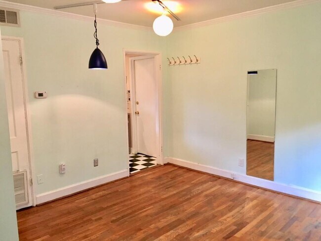 Foto del edificio - 334 3rd St NE