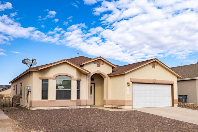 Foto del edificio - 14381 Alma Point Dr