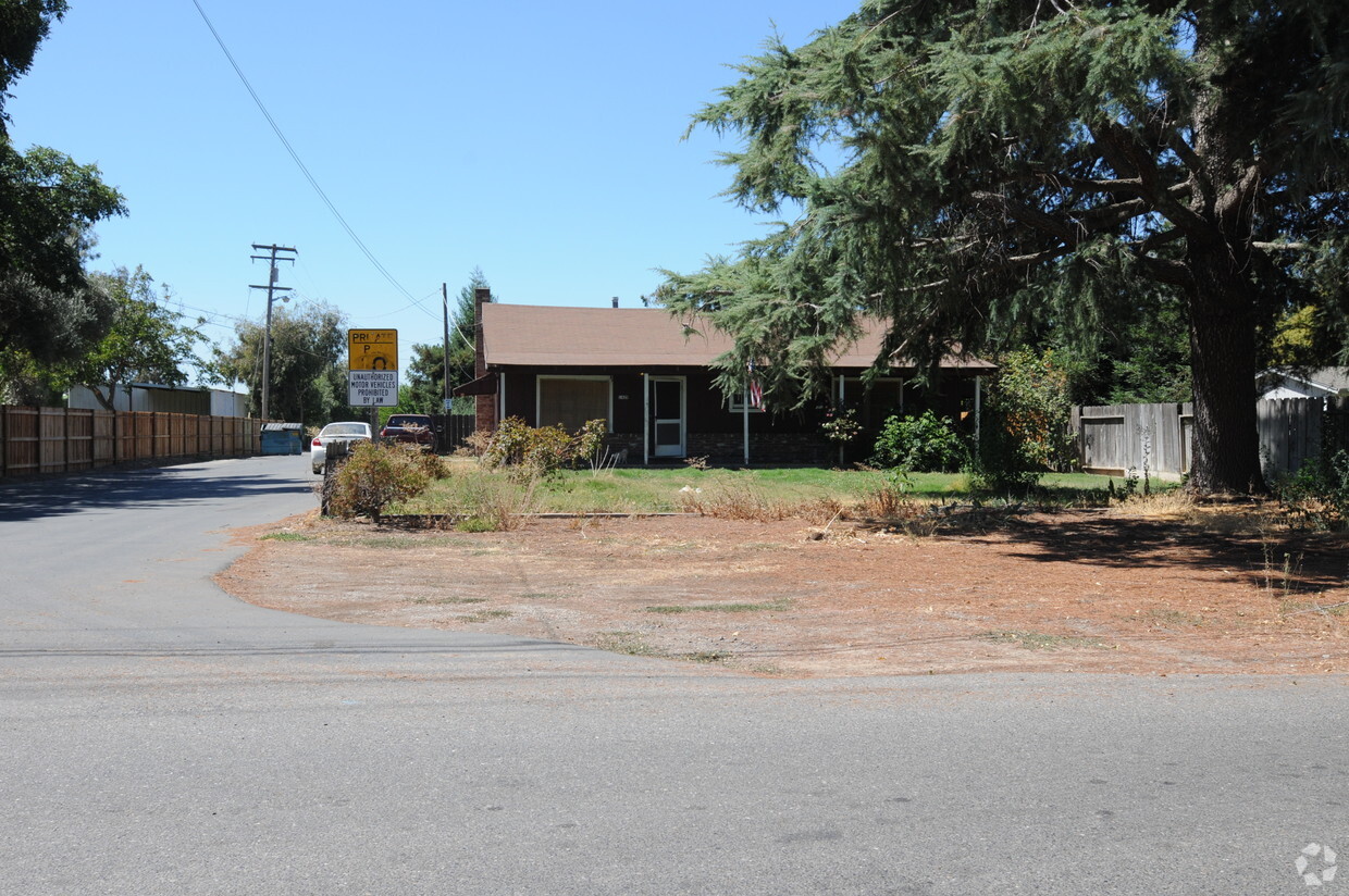 Building Photo - 1429 Ohio Ave