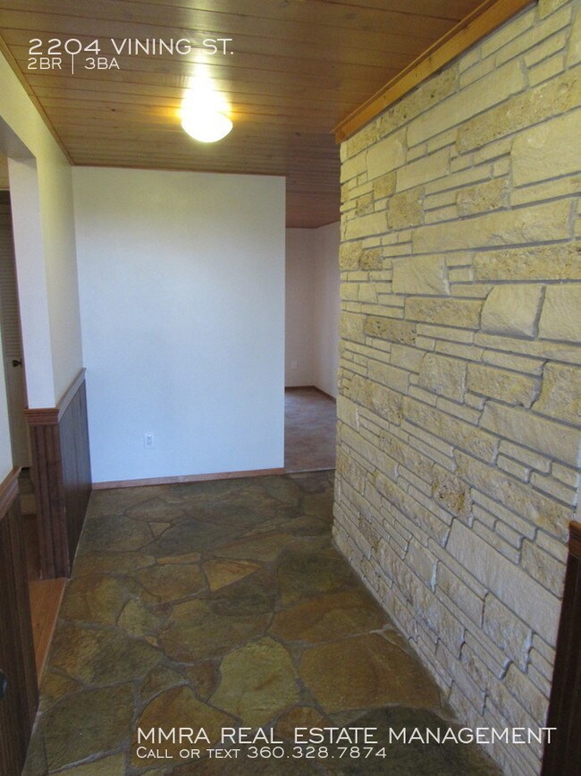 Building Photo - Exceptional 2 Bedroom Rambler on Alabama Hill