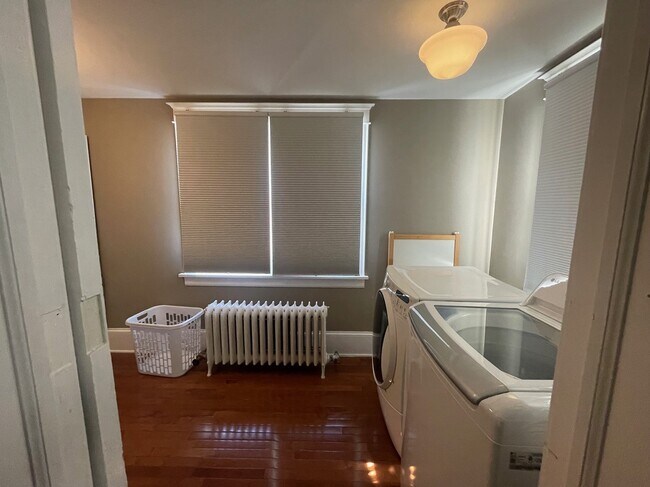 Foto del edificio - 4453 York Ave S