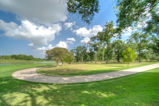 Building Photo - Arise Magnolia Park