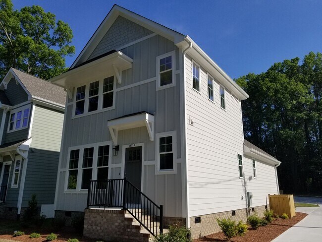 Foto del edificio - Beautiful New Construction  3 Bedroom, 2.5 Bathroom Home in Durham