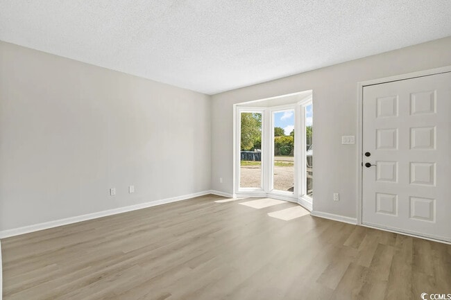 Foto del edificio - 708 65th Ave N