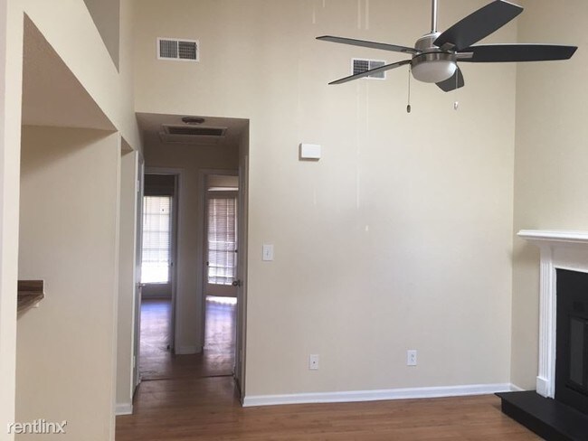 Building Photo - 2 br, 2 bath Condo - 3518 Argo Court