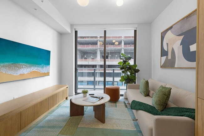 Building Photo - 11 NE 6th St