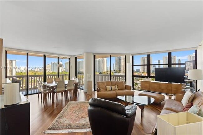 Photo - 1000 W Island Blvd Apartment