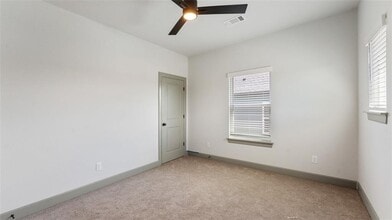 Building Photo - 1221 Mammoth St