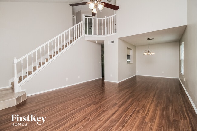 Building Photo - 664 Birgham Pl