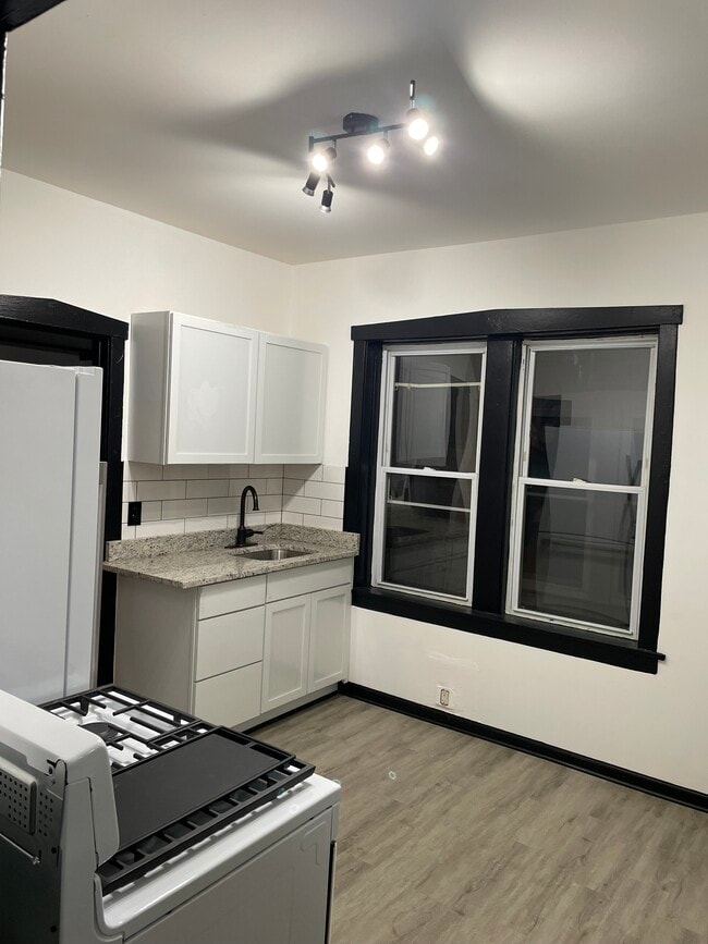 Building Photo - 1621 S 50th Ct