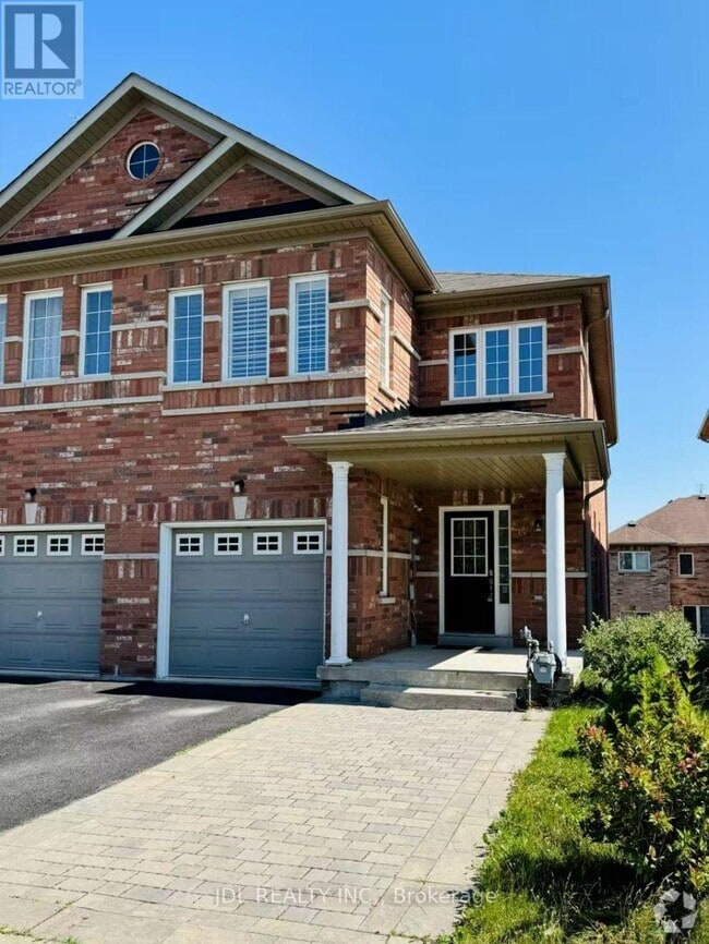 Building Photo - 15 Hawkes Dr