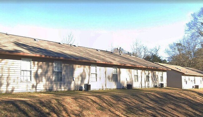 Foto del edificio - 1208 John D Wood Rd