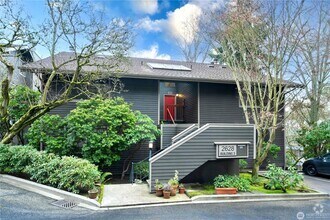 Building Photo - 2628 4th Ave