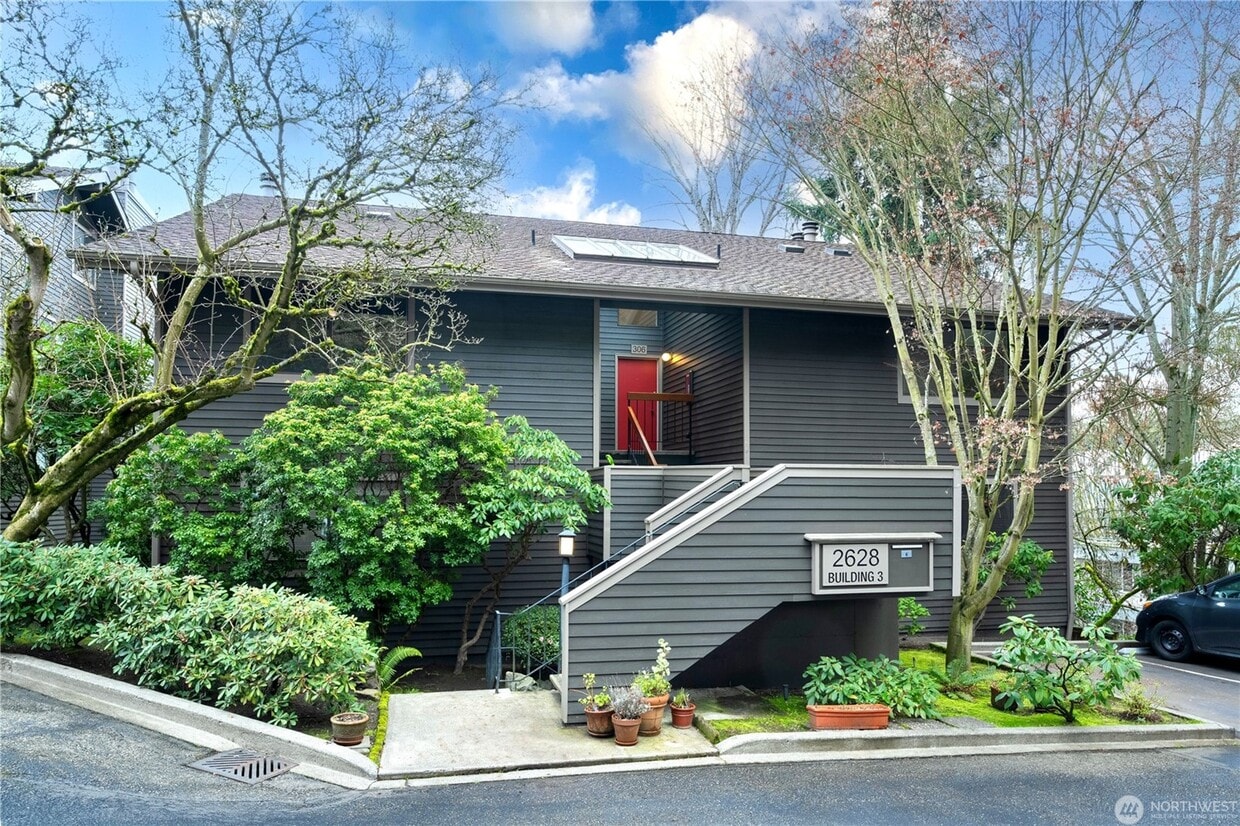 Primary Photo - 2628 4th Ave