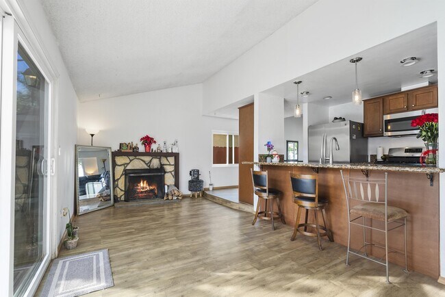 Building Photo - 1793 Thelborn Way