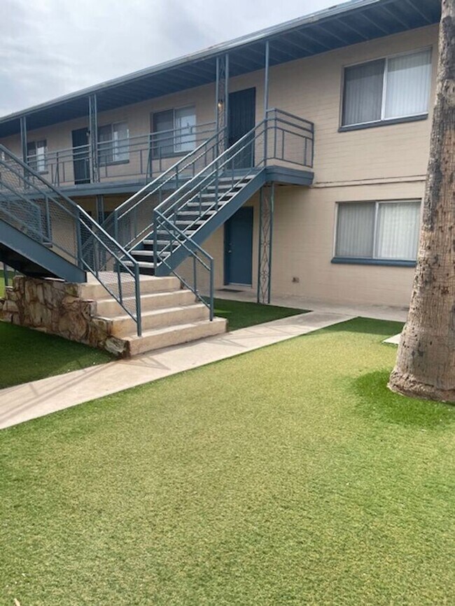 Foto del edificio - 1424 N Craycroft Rd