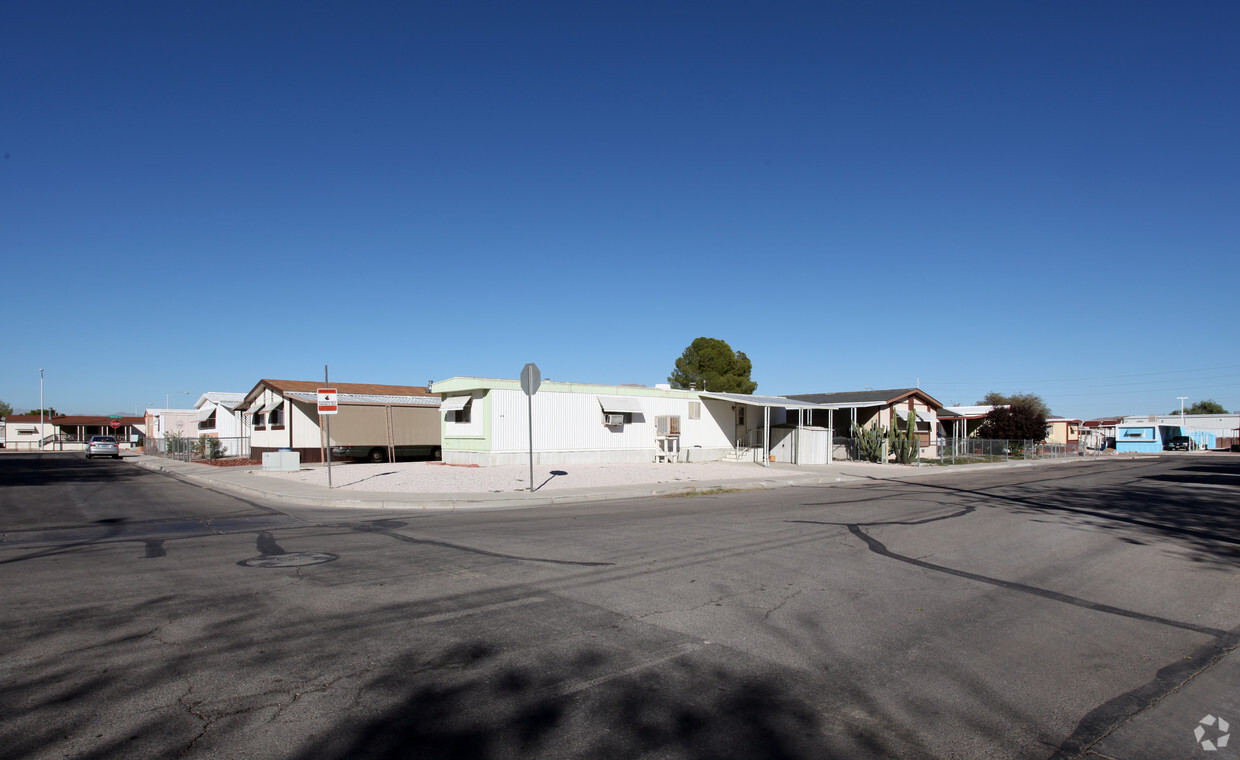 Building Photo - 5380 E Flamingo Rd