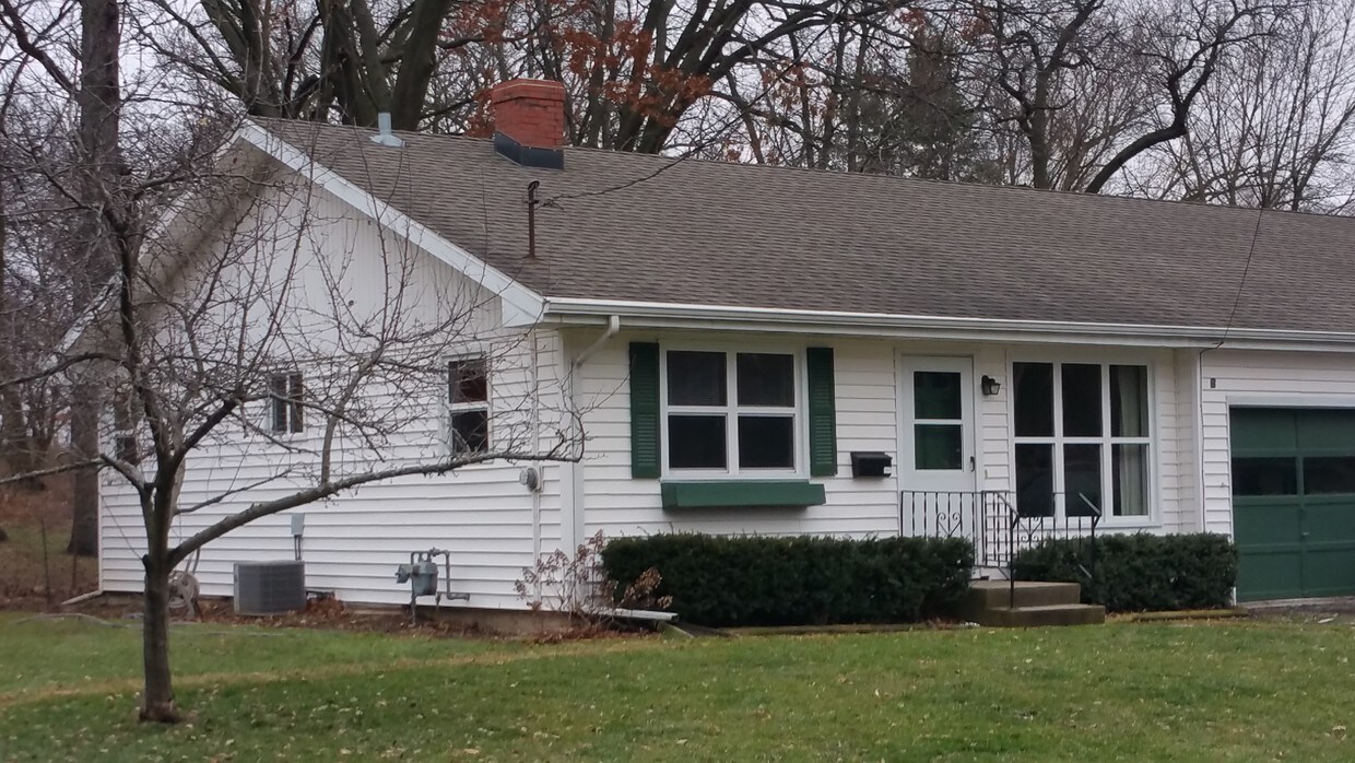 Street View - 444 Falcon Cir