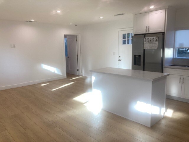 Foto del edificio - 2662 Midvale Ave