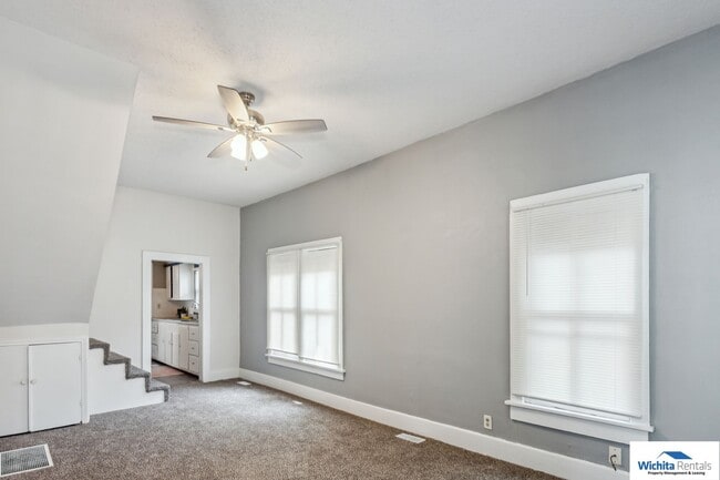 Building Photo - Cute 3 bedroom 1 bath home ***$200 off of ...